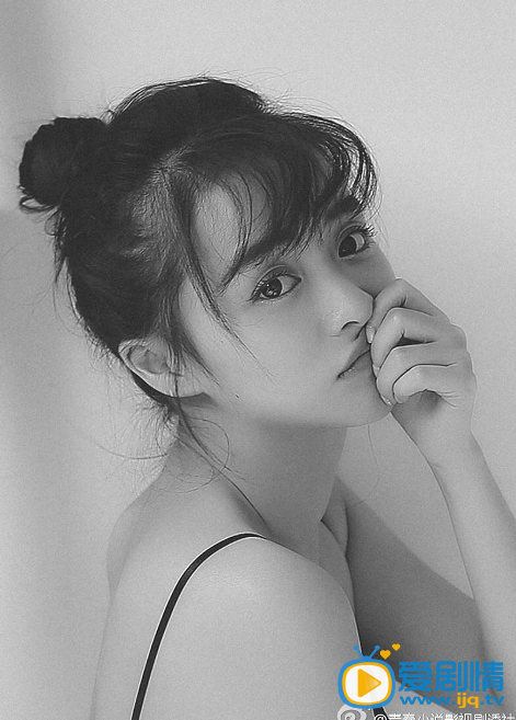 最美不过初相见海报