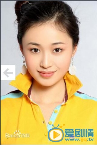 左手劈刀簪珥扮演者王彤羽写真