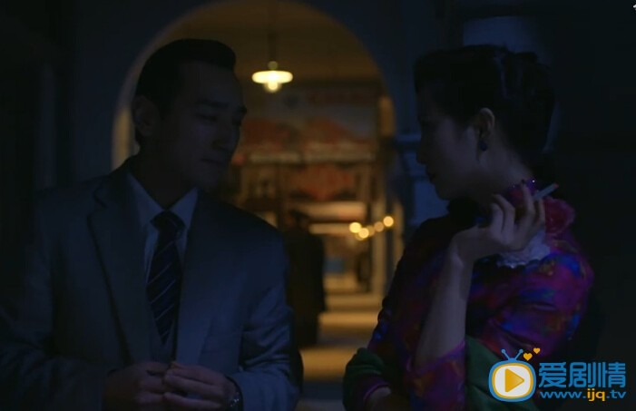 电视剧毕业歌24集中出现的红衣妓女是谁?电视剧毕业歌中洪望楠为什么追着红衣妓女道歉?