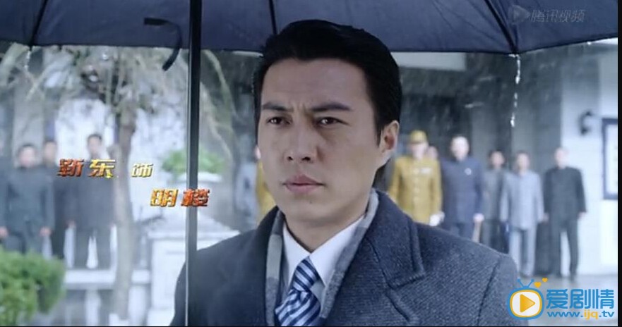 伪装者将播 帅气硬汉靳东挑战霸气高冷伪装者 靳东多变身份成谜