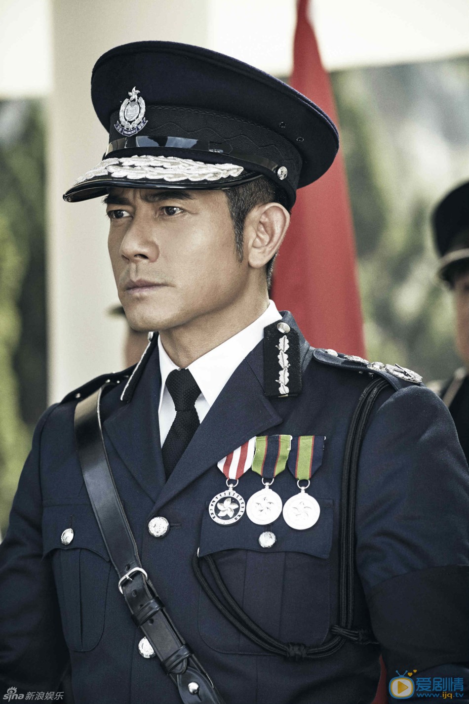 郭富城杨采妮《寒战2》杀青 《寒战2》剧照抢先看  郭富城警服装 《寒战2》的最后一场重头戏“送战友”曝光，郭富城穿警服现身，同时《寒战2》正式杀青。