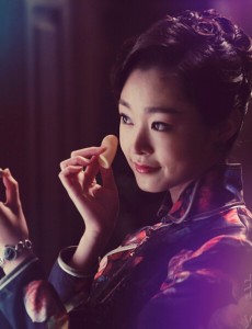 电视剧伪装者于曼丽的真实身份是什么？电视剧伪装者胡歌的女搭档本来的身份是什么？