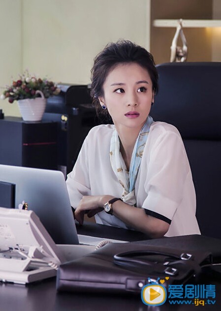 《他来了请闭眼》热拍：章龄之演绎腹黑女