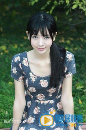 雨婷儿整容了吗？雨婷儿整容前后照片对比 雨婷儿整容前照片