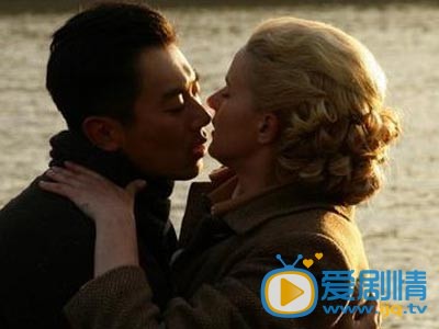 朱亚文吻戏床戏照