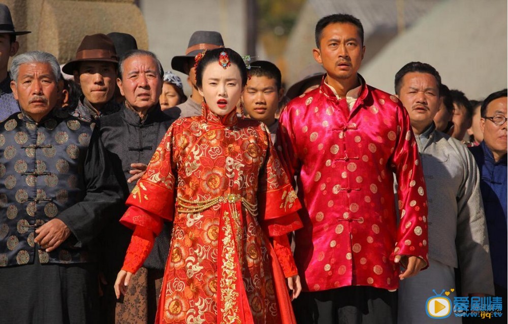大秧歌吴若云和赵香月是怎么从聚龙岛逃出来的？