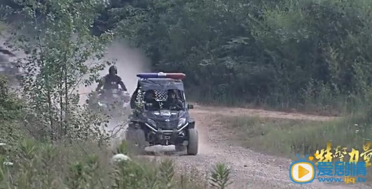 特警力量生死大逃亡 上演极限漂移