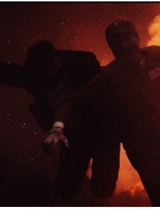 电视剧狐影中雷震在白云观爆炸中是如何逃生的？