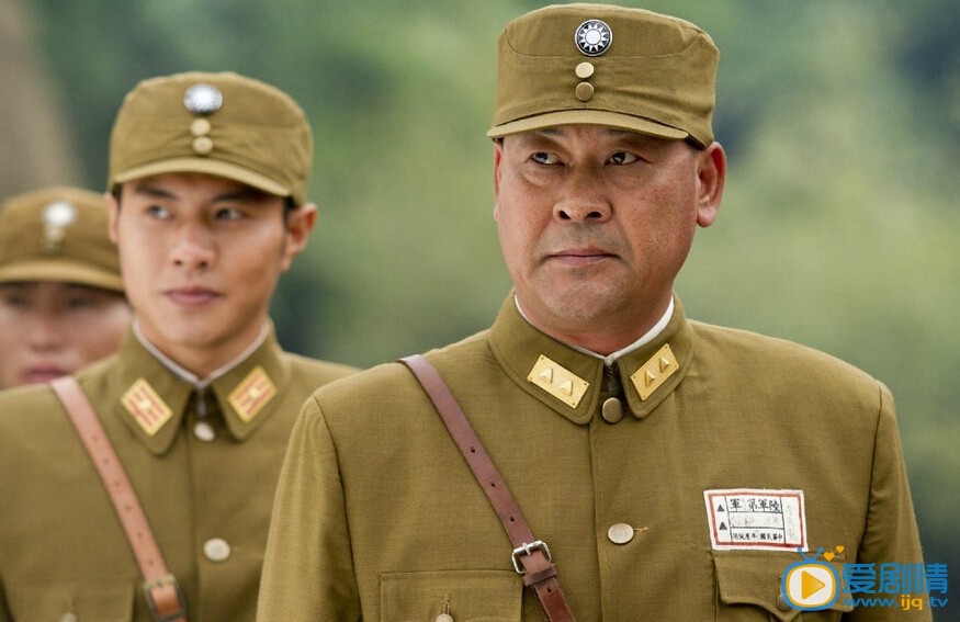 电视剧狐影中万乘风的胳膊13集还在，14集就没了，狐影中万乘风的胳膊是怎么断的？