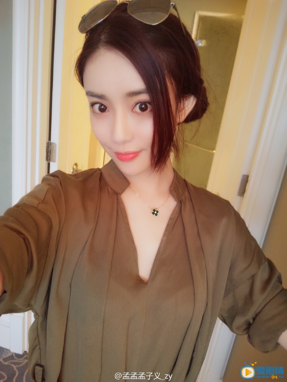 武神赵子龙石砚扮演者孟子义写真及生活照欣赏