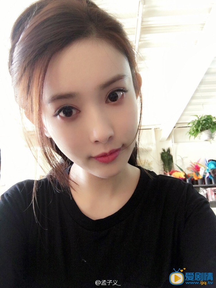 武神赵子龙石砚扮演者孟子义写真及生活照欣赏