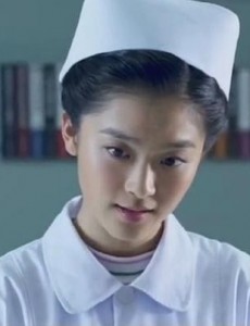 电视剧《二婶》中叶巧为何将自己的护士岗位转让给熊明夏？