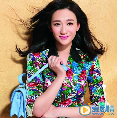 李小冉和鄢颇什么关系？李小冉和鄢颇分手原因？李小冉前任鄢颇被打真相