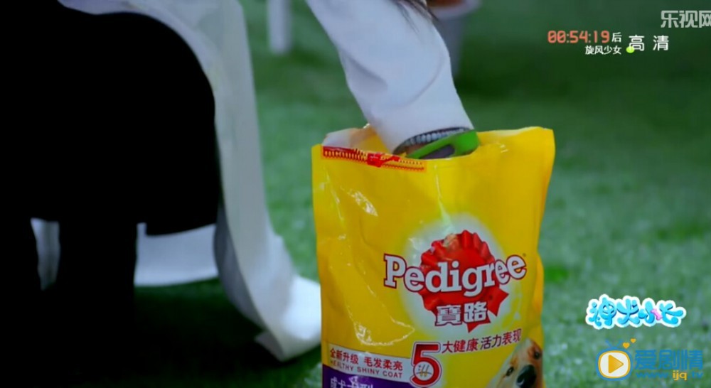 神犬小七中小七吃的什么狗粮？神犬小七中宝路狗粮怎么样？