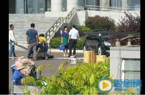 后海不是海将播 张嘉译王海燕亲密近照曝光