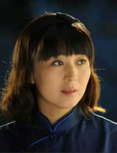 女怕嫁错郎齐老板为什么愿意给十万块酬金？蓝月接受齐老板的钱了吗？