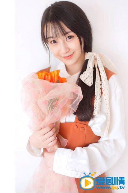 简单扮演者陈梦希写真照欣赏