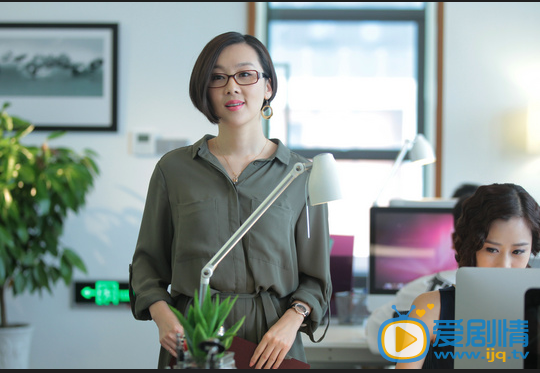 我的媳妇是女王热播 开心女上司魏辰妃为剧剪短发