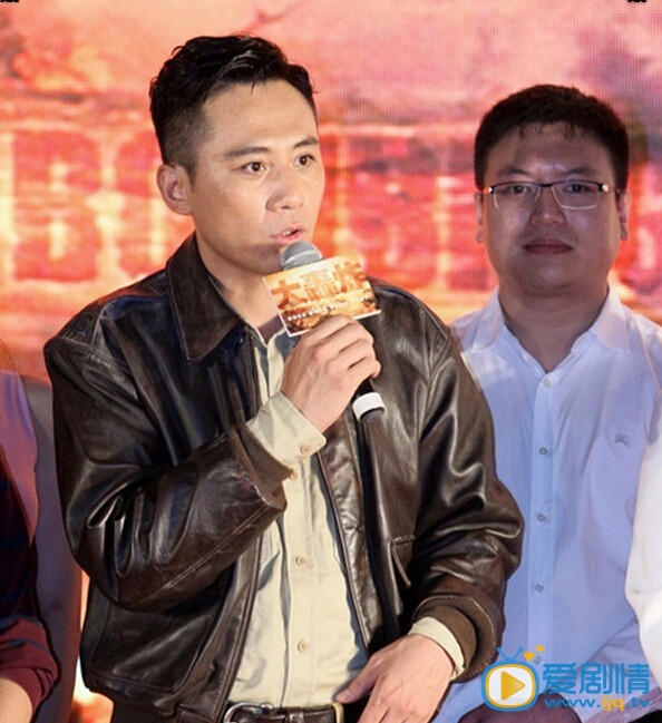 大轰炸首场发布会 刘烨带众演员搞怪（视频）