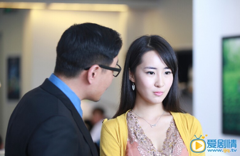 我的媳妇是女王中勾引大梅老公李涛的秘书兰兰是谁演的？
