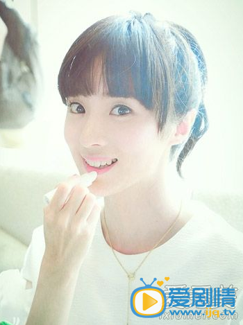 旋风少女热播 主演胡冰卿数款发型大盘点