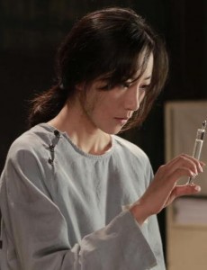 冲出月亮岛苏静怎么知道刘墨杨不是汉奸的？刘墨杨传递的“章鱼”二字有什么意义？
