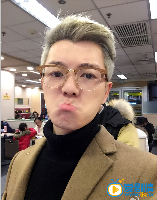 路星河扮演者王栎鑫生活照欣赏