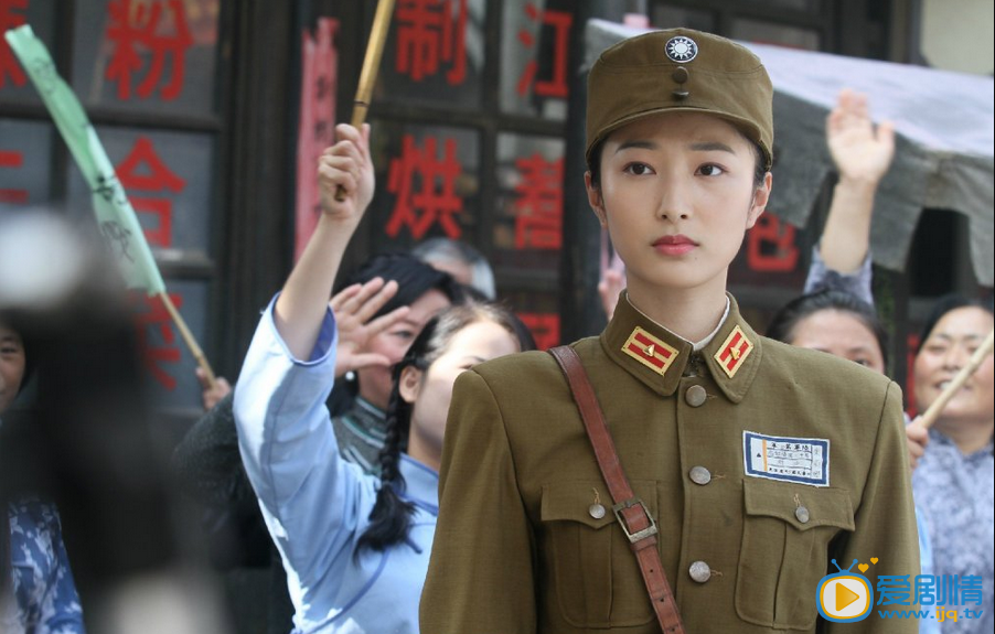 电视剧狐影中朱莉娜和郭厅长是什么关系？电视剧狐影中朱莉娜是怎么认识雷震的？