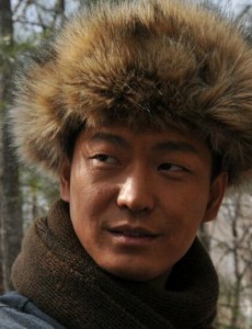 《东北抗日联军》央视热播 实力演员李泓良变爱国学生逃婚抗日