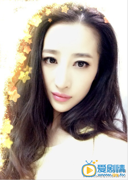 纪琴扮演者李舒桐生活照欣赏