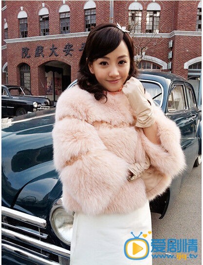 《千金女贼》华丽开播 杨蓉演绎多变造型 化身最腹黑女贼