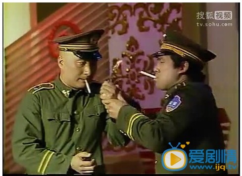 陈佩斯新剧《好大一个家》开播 陈佩斯时隔16年重上央视 小品《警察与小偷》截图