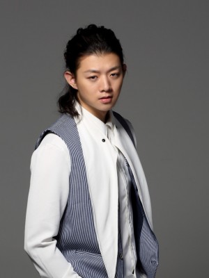 霍尊