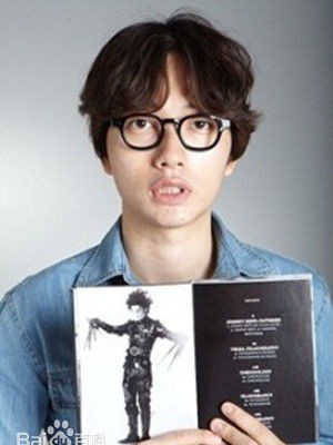 李东辉