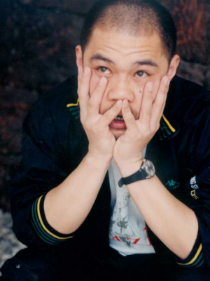 赵君