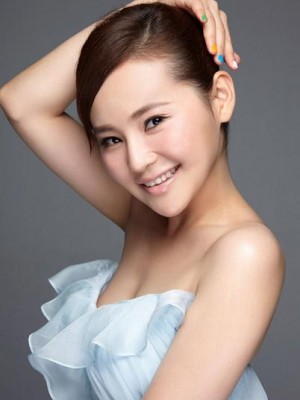钱芳