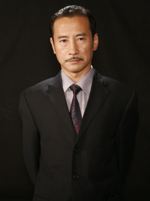 由立平