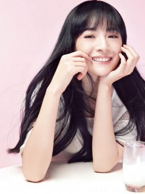 李依伊