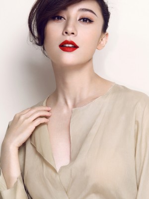 周庭伊