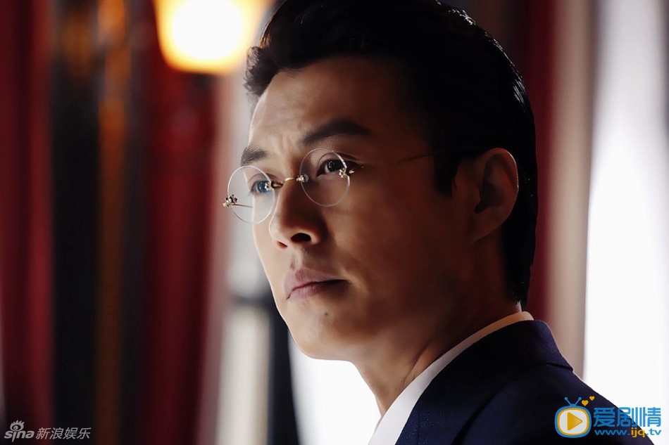 靳东个人资料简介 靳东主演的谍战剧《伪装者》剧照
