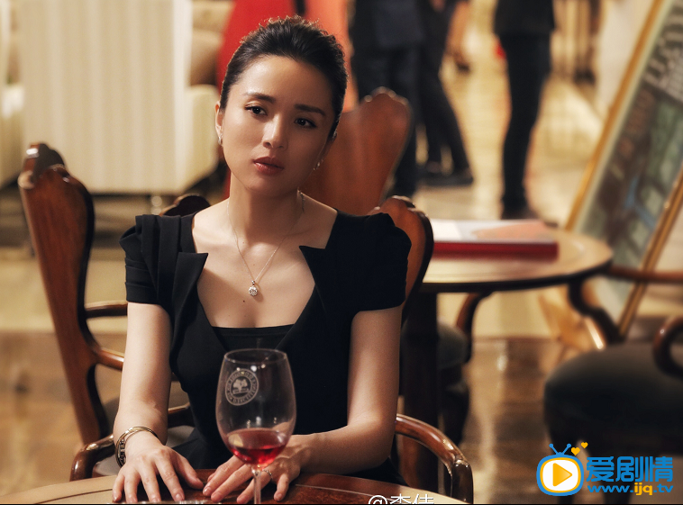 李佳《虎妈猫爸》剧照 饰演罗丹  李佳个人资料简介