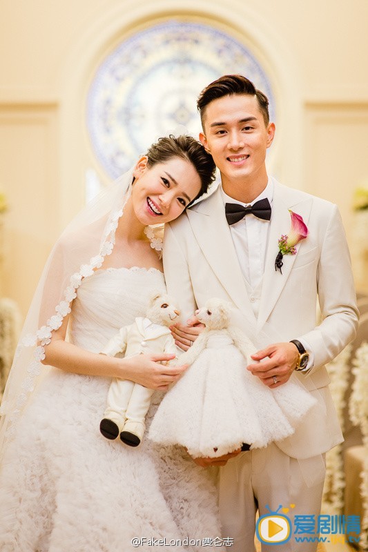 戚薇李承铉结婚照