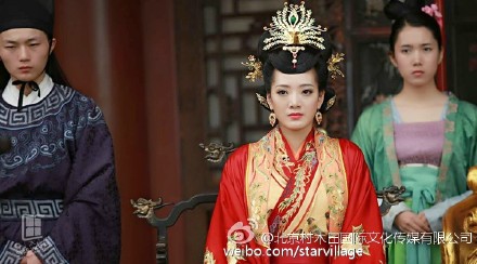 刘妍希《绝命卦师》剧照 刘妍希个人资料