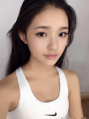 林允