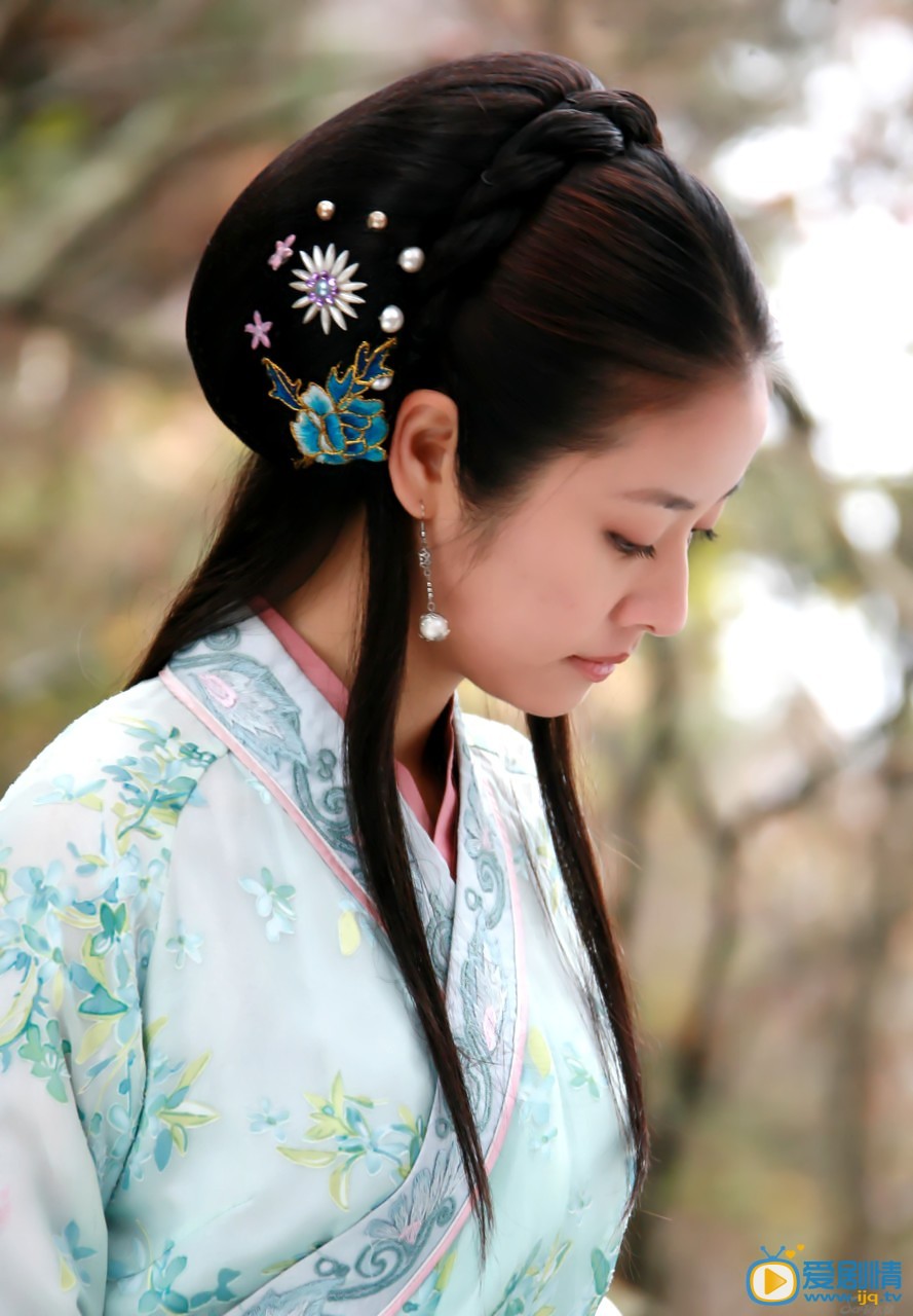 林心如《大祠堂》剧照
 林心如高清写真_林心如高清剧照