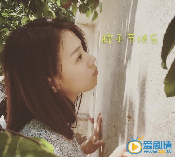 马思纯卖萌照
 马思纯高清写真_马思纯高清剧照