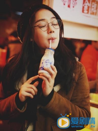 马思纯卖萌照
 马思纯高清写真_马思纯高清剧照