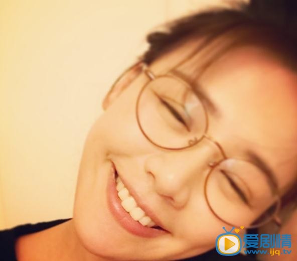 马思纯卖萌照
 马思纯高清写真_马思纯高清剧照