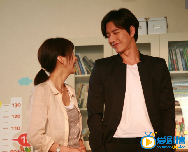 李菲儿远得要命的爱情剧照
 李菲儿高清写真_李菲儿高清剧照