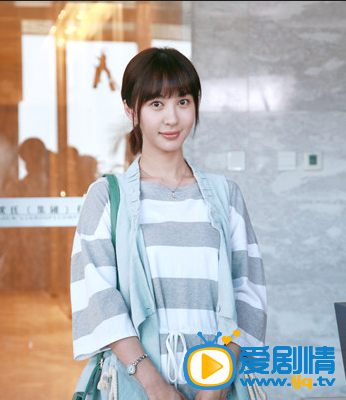 李菲儿远得要命的爱情剧照
 李菲儿高清写真_李菲儿高清剧照